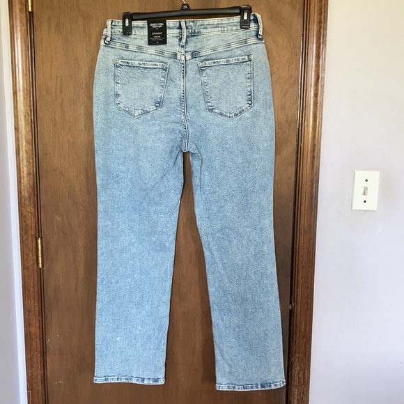 Simply Vera Vera Wang distressed straight power stretch jean size 12 - Picture 14 of 17